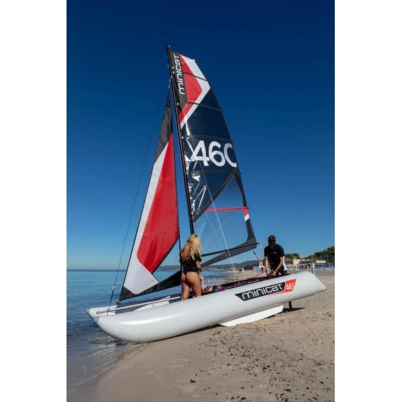 MiniCat 460 Esprit Aufblasbarer Katamaran Segelboot 4 MiniCat 460 Esprit Aufblasbarer Katamaran Segelboot – Bild 4